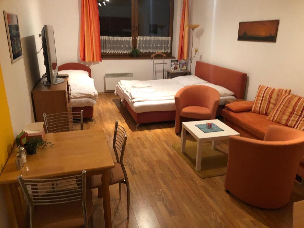 Zazi Apartmany Fatrapark Hrabovo รูชอมแบรอค ภายนอก รูปภาพ