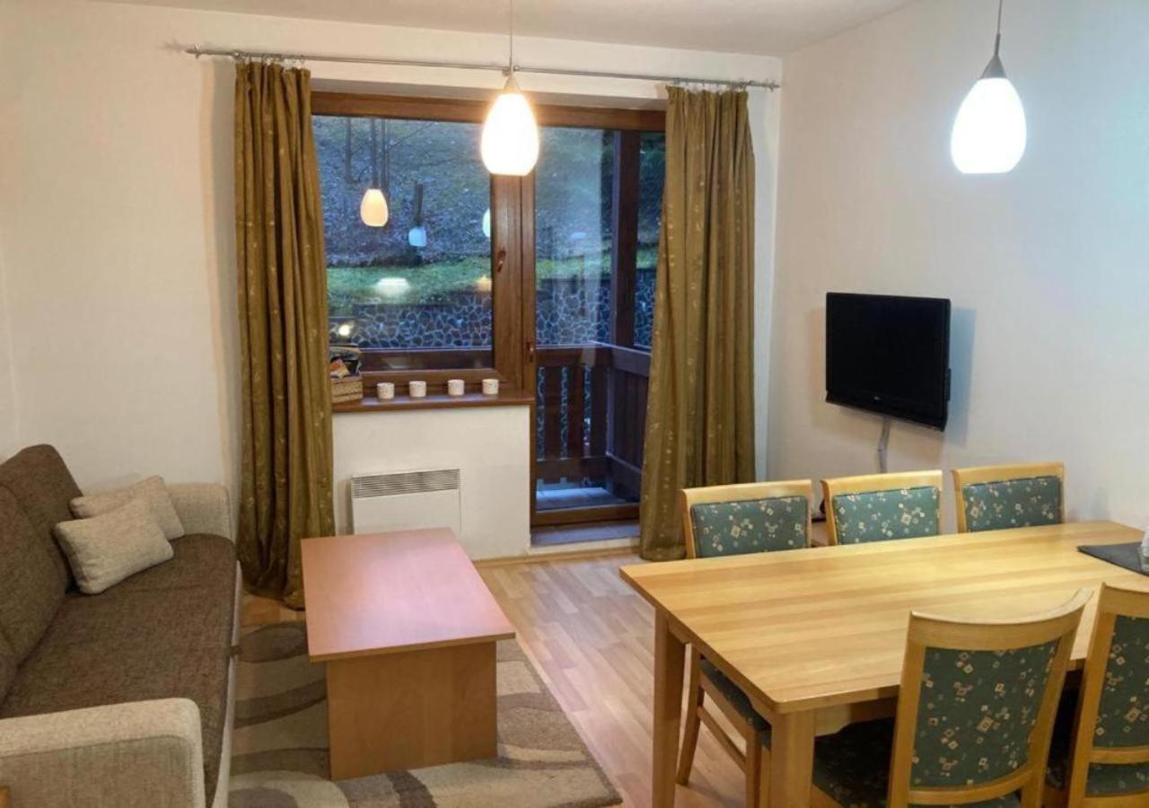 Zazi Apartmany Fatrapark Hrabovo รูชอมแบรอค ภายนอก รูปภาพ